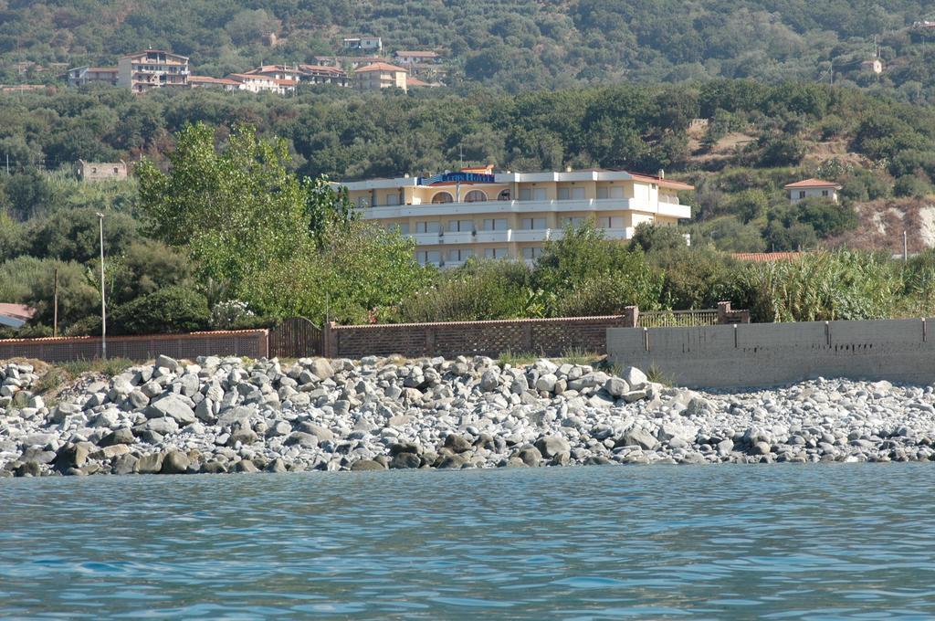 Cliffs Hotel Joppolo Bagian luar foto