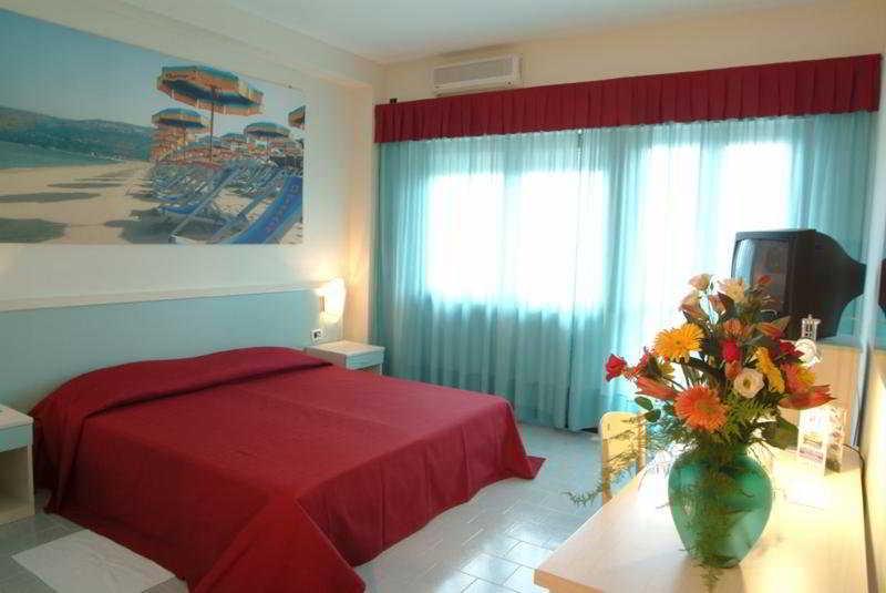Cliffs Hotel Joppolo Bagian luar foto