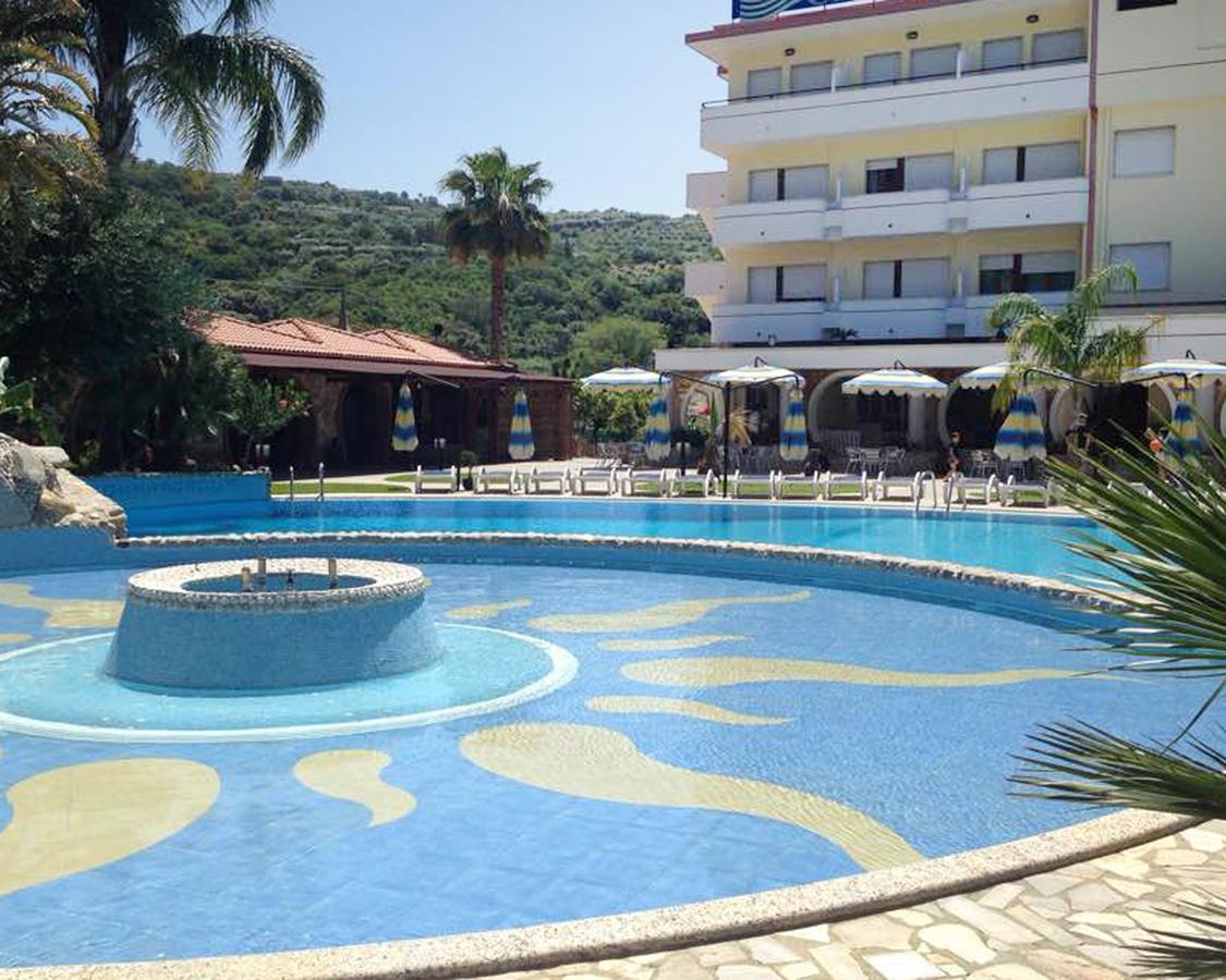 Cliffs Hotel Joppolo Bagian luar foto