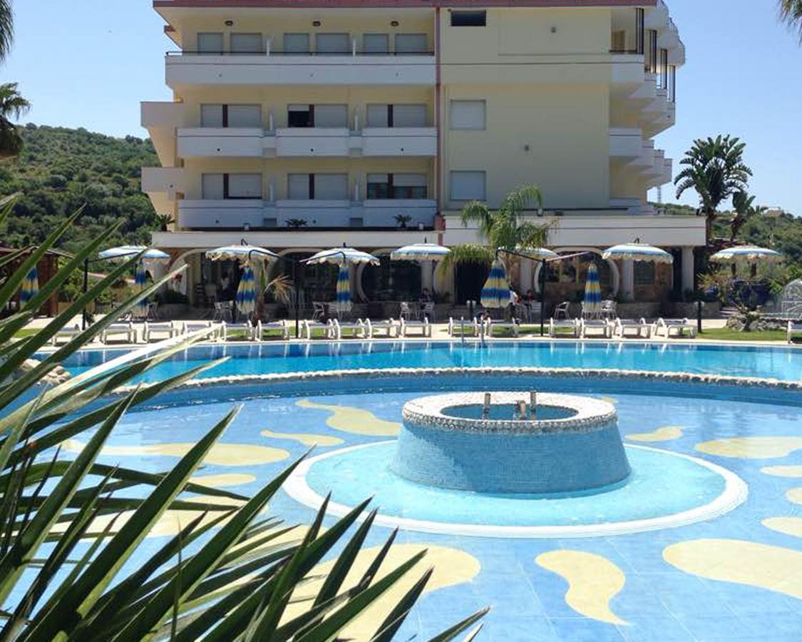 Cliffs Hotel Joppolo Bagian luar foto