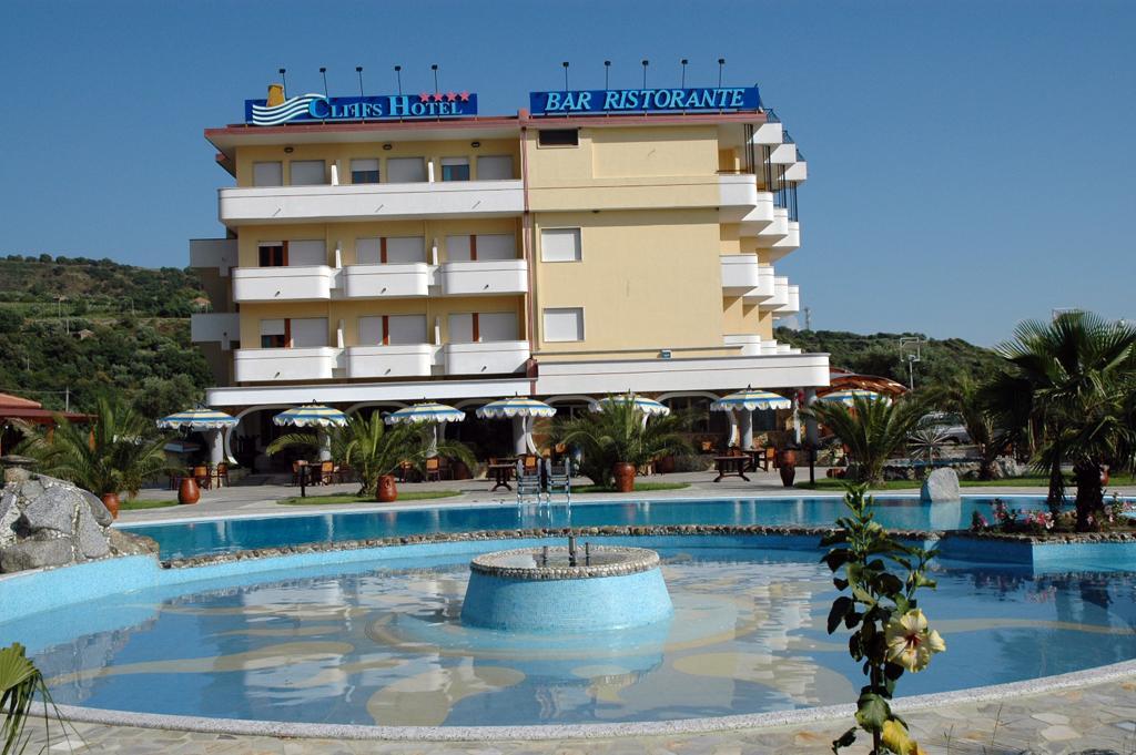 Cliffs Hotel Joppolo Bagian luar foto
